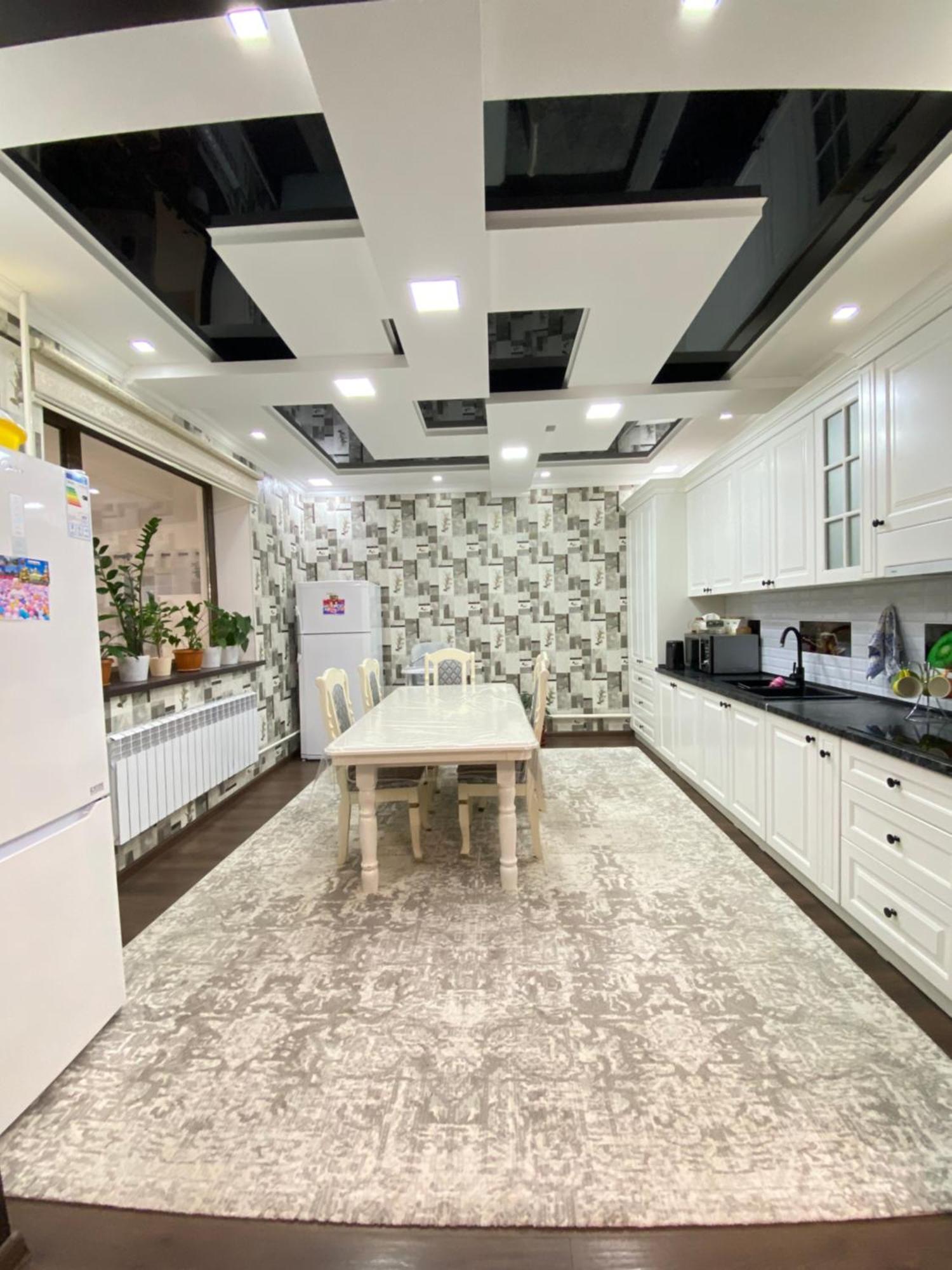 Guest House Glover Karakol Εξωτερικό φωτογραφία