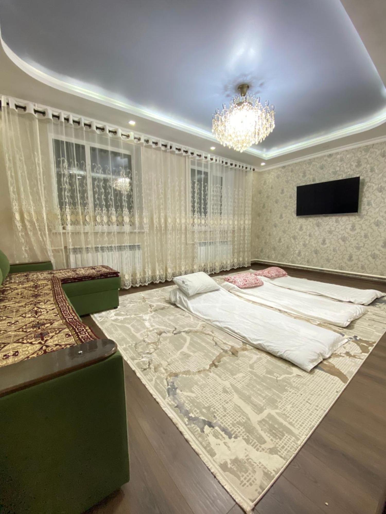 Guest House Glover Karakol Εξωτερικό φωτογραφία